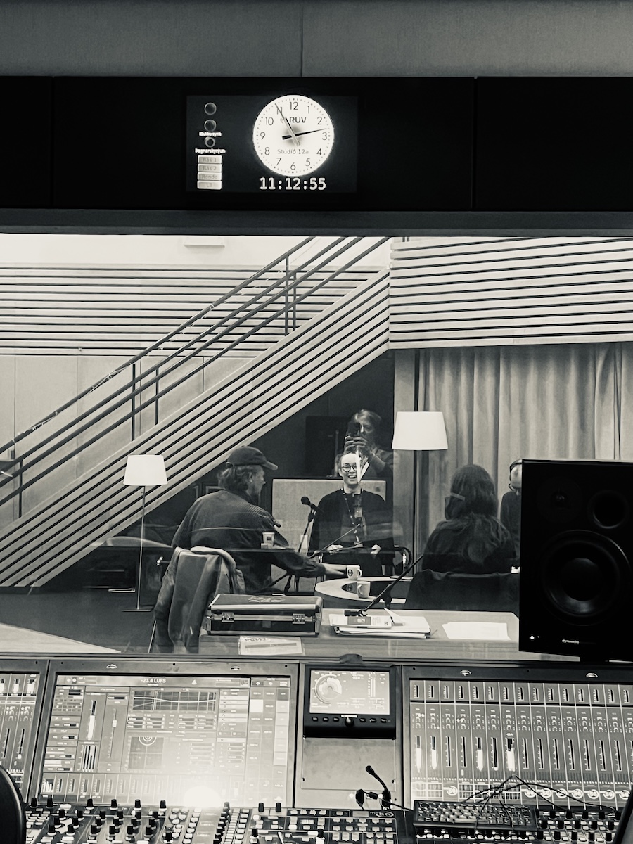 Artist Egill Saebjornsson interviewed; RUC Radio, Rekyjavik.